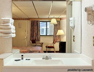 Travelodge West Springfield Habitación foto